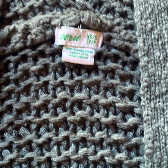 🎶AE Cardigan w/Hood - Picture 4 of 6